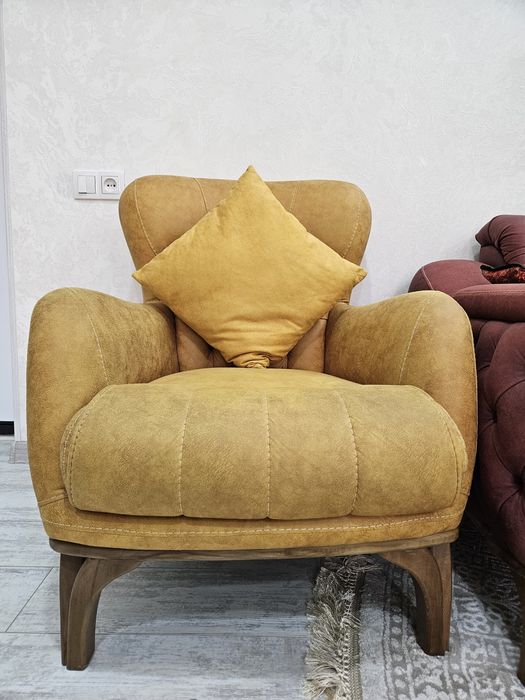 Элегантный комплект: диван + 2 кресла в отличном состоянии