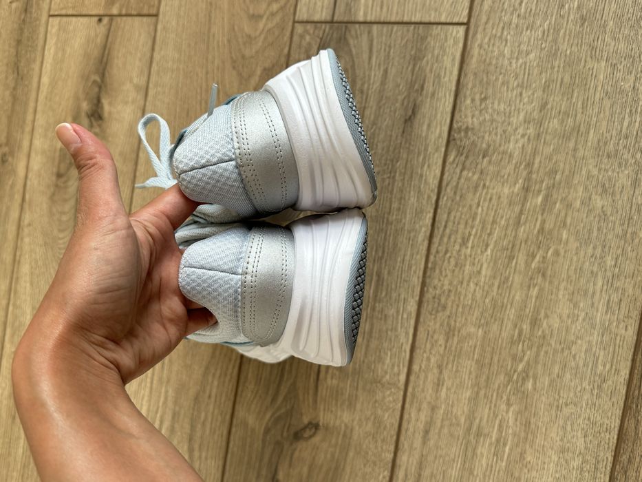 Кроссовки Adidas для бега