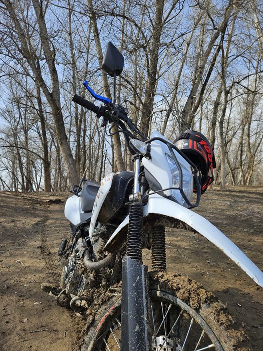 Мотоцикл Эндуро 200