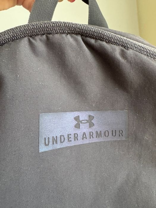 Раница Under Armour с подарък слушалки Sony