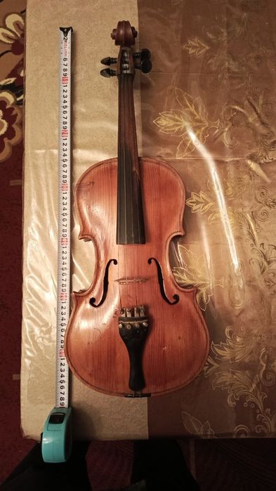 Alt skripka 1974 yil, g'ilof va simechoki bor