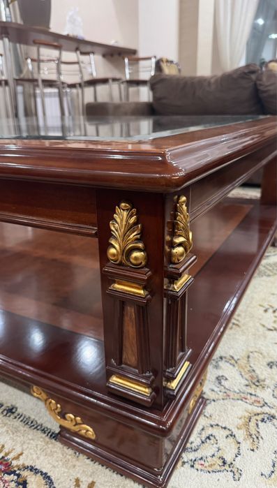 Журнальный столик