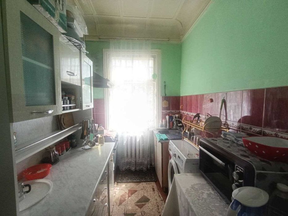 Под офис учун, Шастри, зур нархга 4 хона квартира