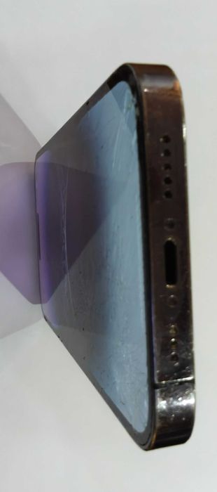 Продавам iPhone 14 Pro - 88% капацитет на батерията