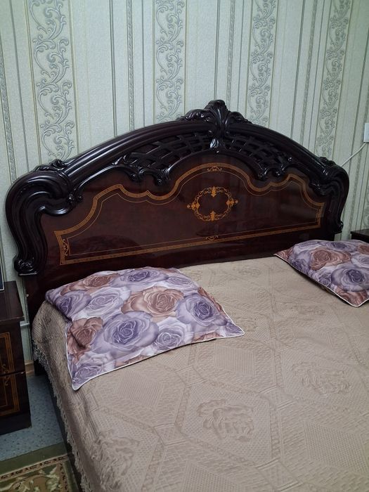 Продаётся спальный гарнитур