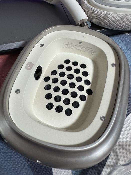 Air Pods Max USB-C Starlight