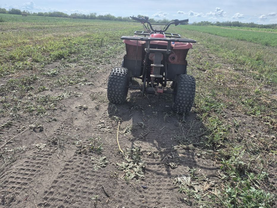 Vând ATV 150cc 4T