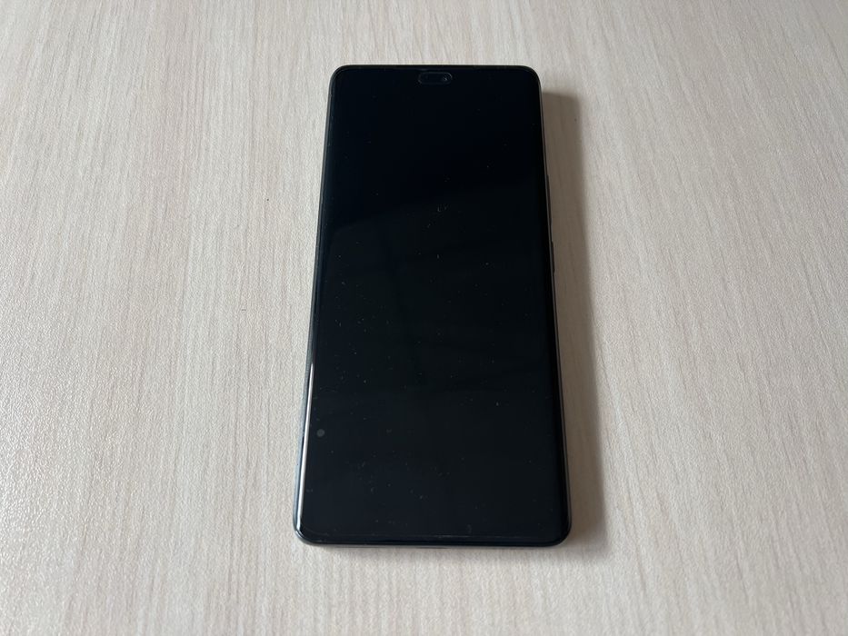 Продавам Honor Magic7 Lite 256/8+8GB