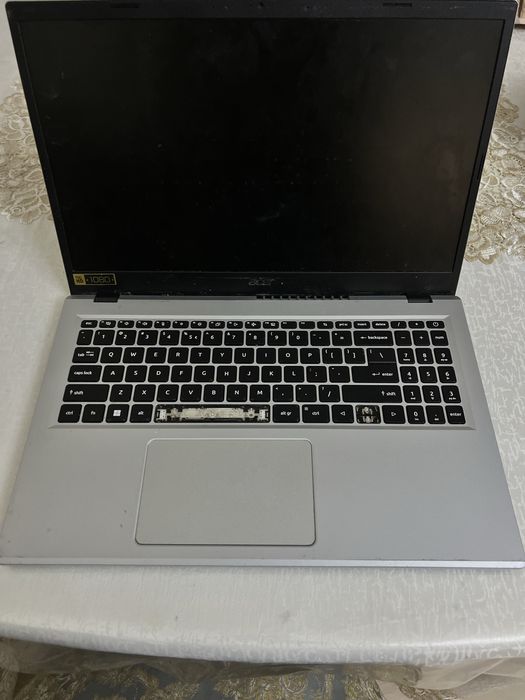 Acer noutbook holati rasmda