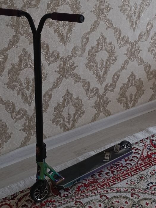 Самокат Limit lmt21