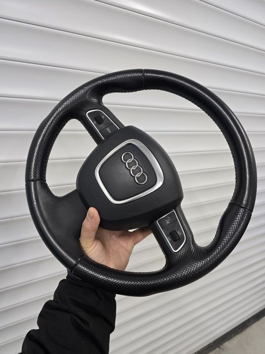 Фейсов Трилъчев Мулти волан волан Audi A3 8P A4 A5 Ауди А3 8П А4 А5