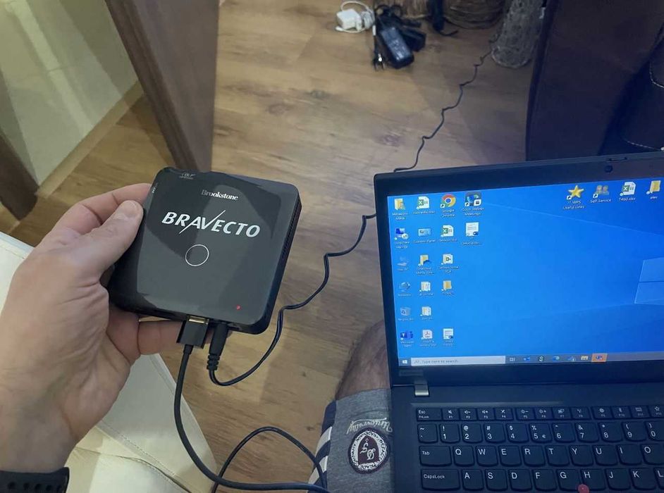 Video proiector portabil Brookstone pocket 1920x1080 60HZ