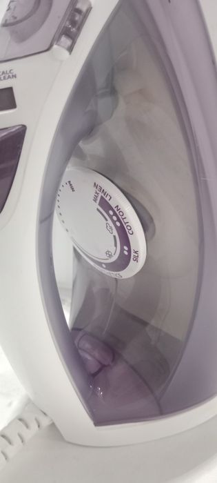 Продам утюг в хорошем состоянии