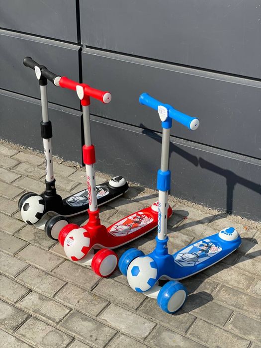 Самокат деткий музыкалный