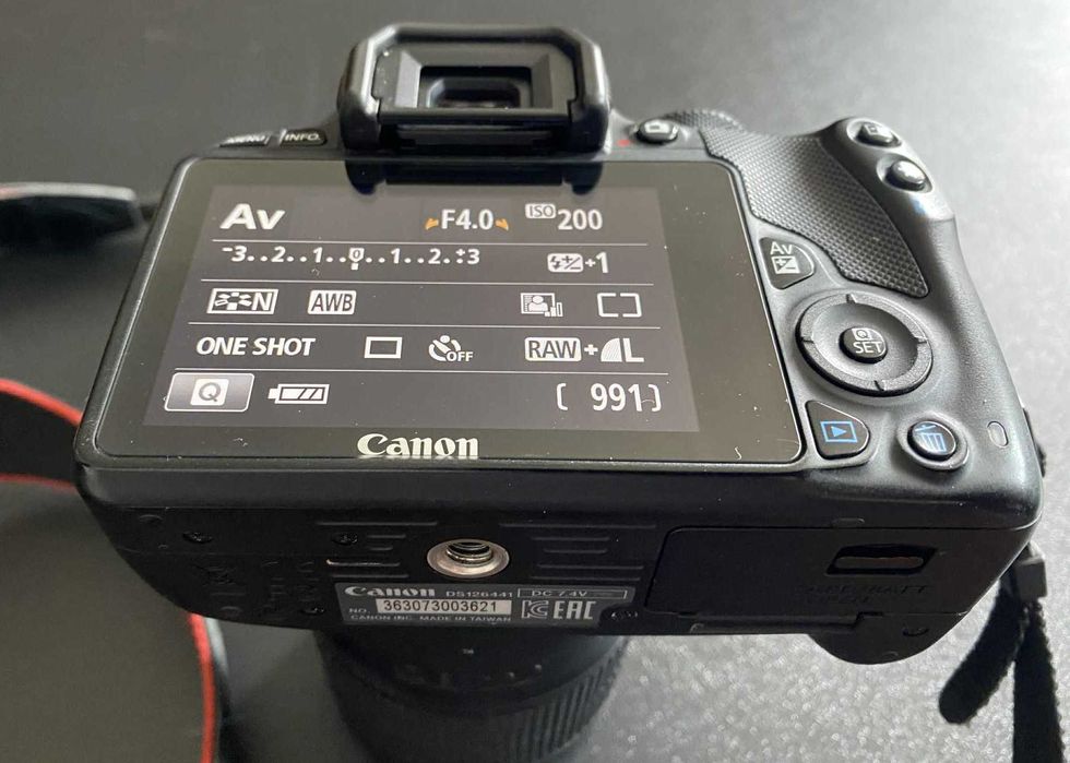 Aparat foto canon 100d