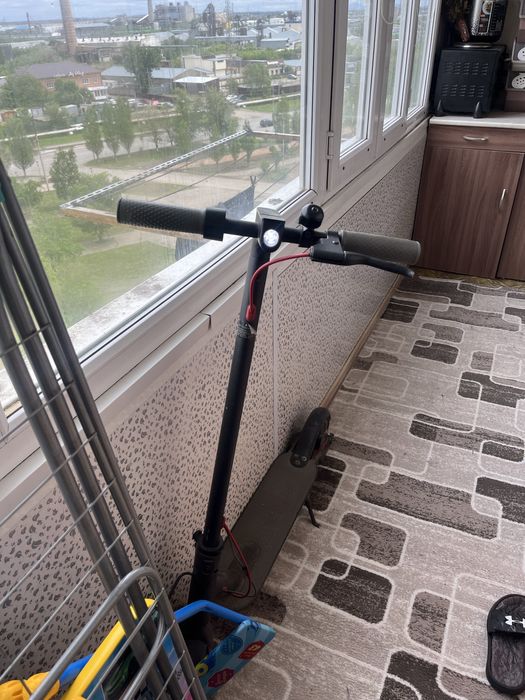 Продам электросамокат