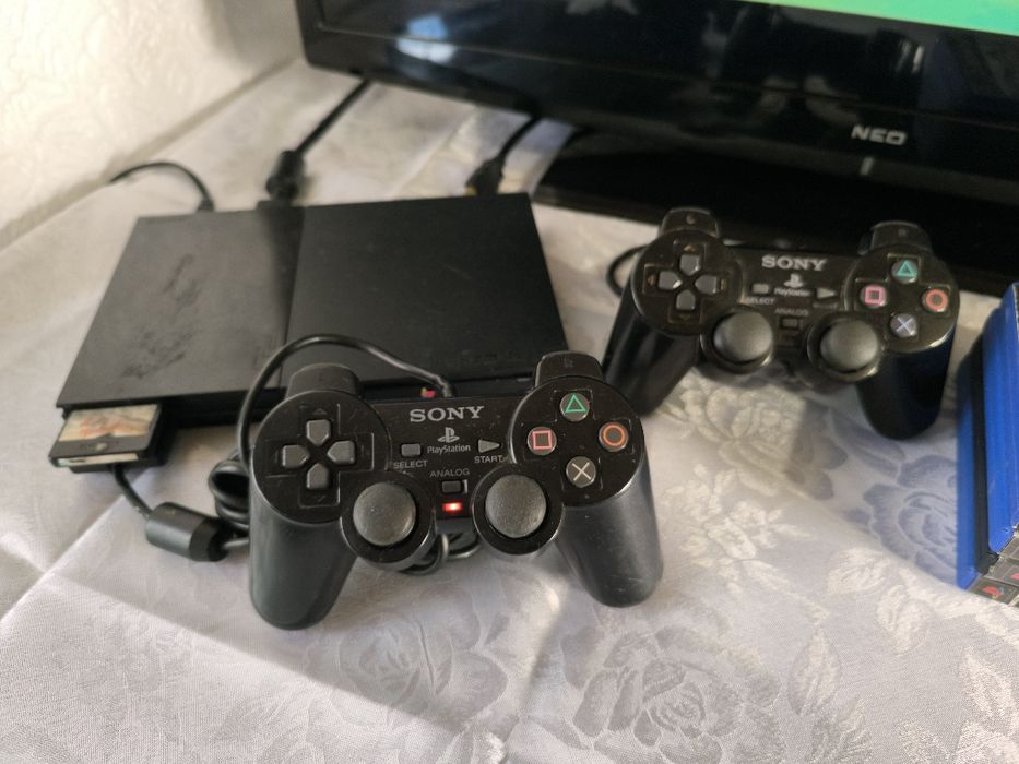 Playstation 2 Slim Комплект! Перфектно състояние!