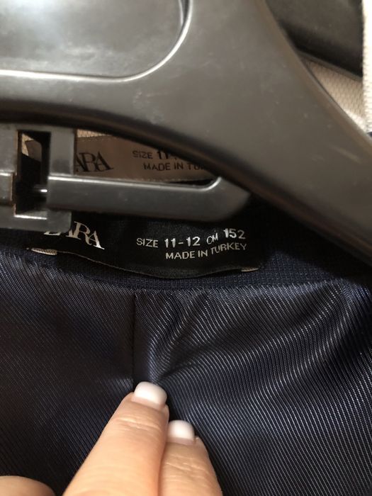 Школьная форма  пиджак и рубашки на мальчика