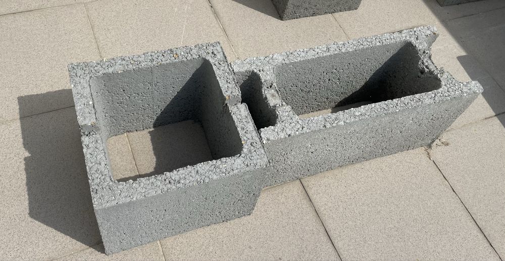 Boltari din beton cu latime de 10 cm x22h x50 Lungime