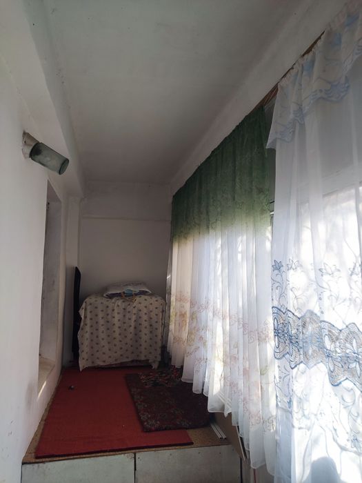 Продаётся 2х комнатная квартира 2 ой  этаж