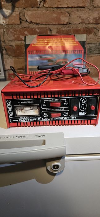 Зарядно за акумулатор 4,6,8 ампера