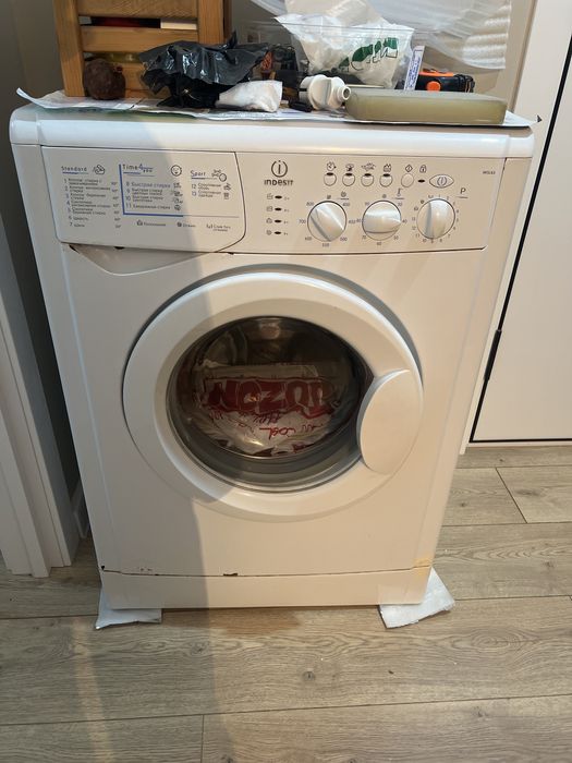 Стиральная машинна на запчасти продам