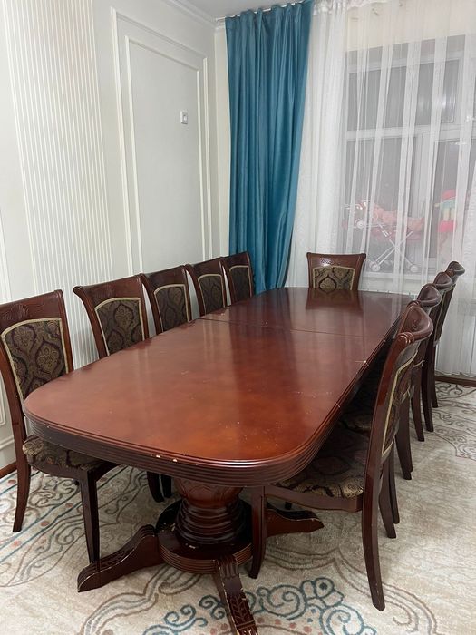 Стол орындықтарымен