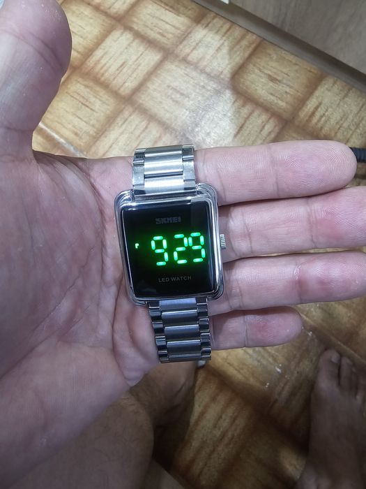 Часы мужские SKMEI