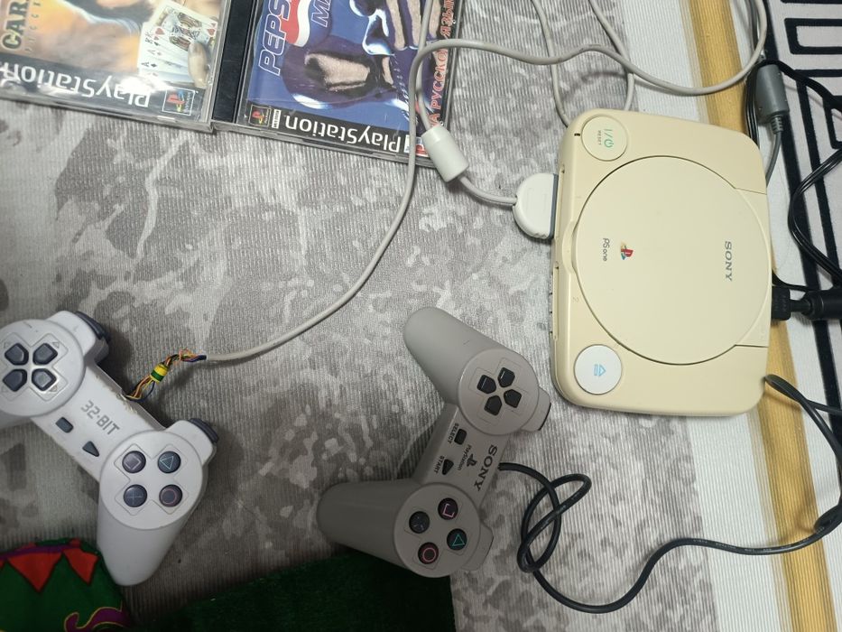 Продам PlayStation one