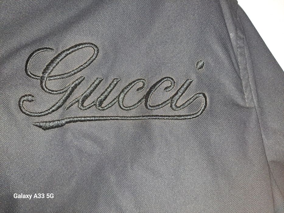 Vând jachetă bărbați cu etichetă Gucci,  mărimea S, matlasată
