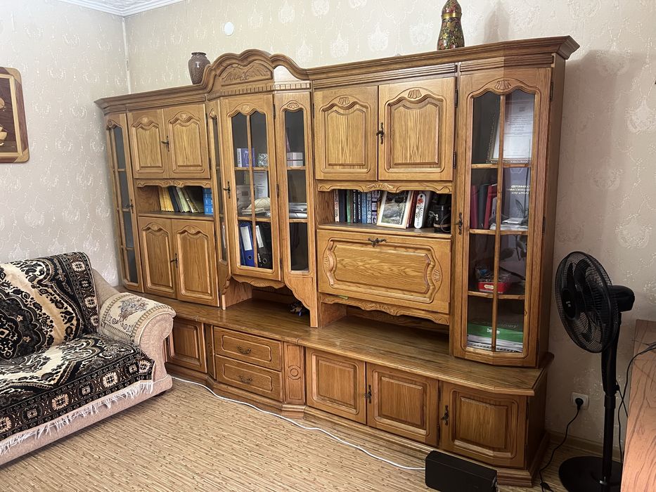 Сервант  -  горка  -  шкаф