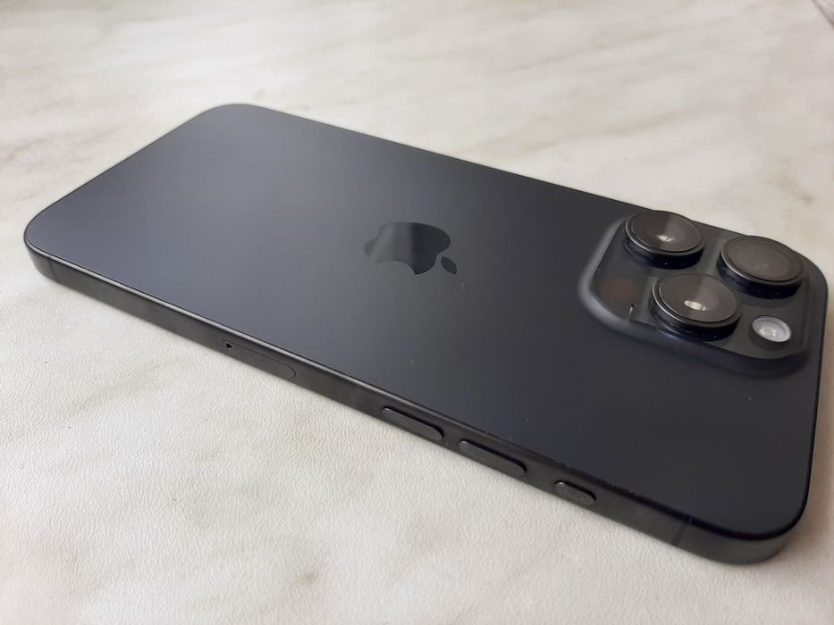 Продаю Iphone 15 Pro Max 256 GB