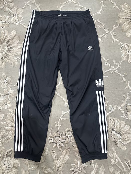 Спортивные штаны adidas