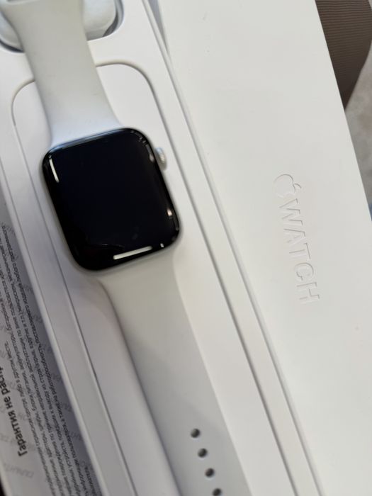 Продам Apple watch 6