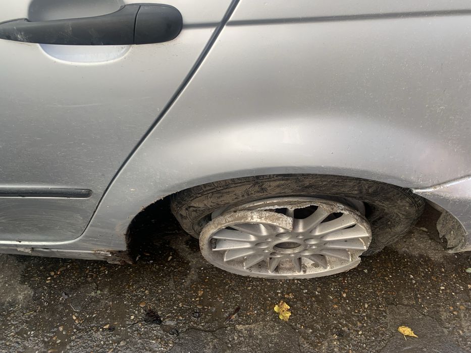 Vand bmw e46 pentru piese