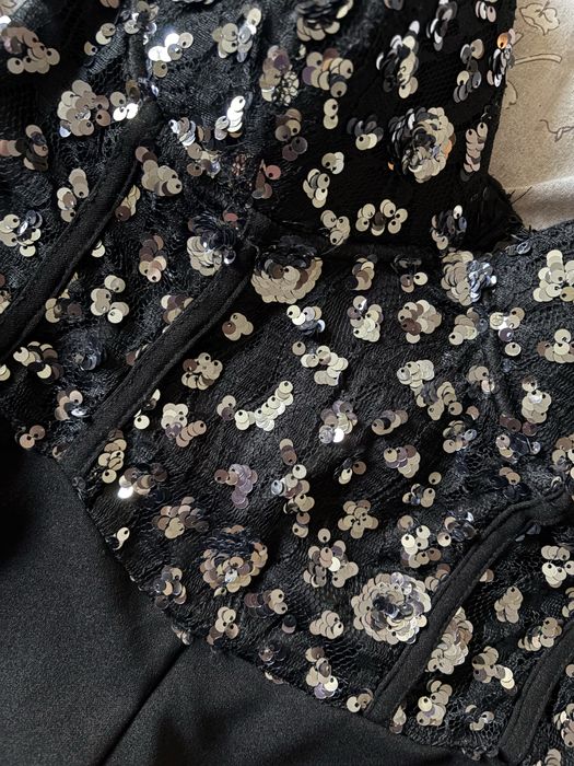 Официален гащеризон