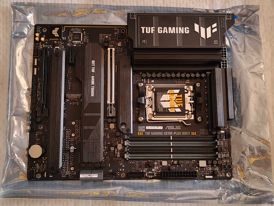 Placa de baza ASUS TUF GAMING X870E-PLUS WIFI7, Socket AM5