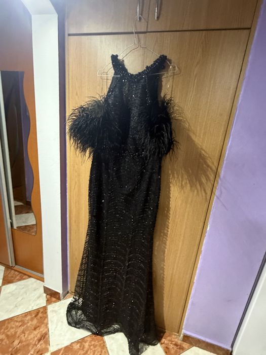 Rochie neagra  marimea 48