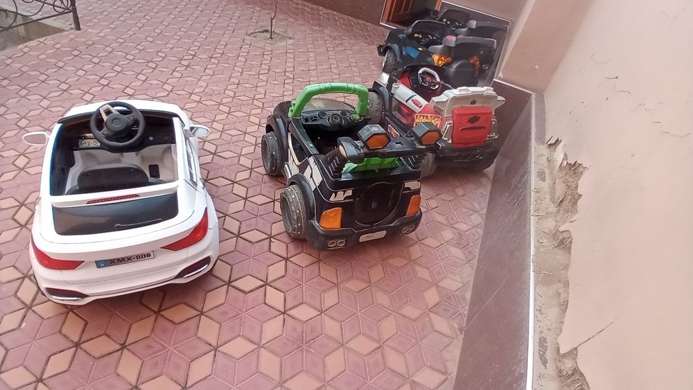 Детский электромобиль