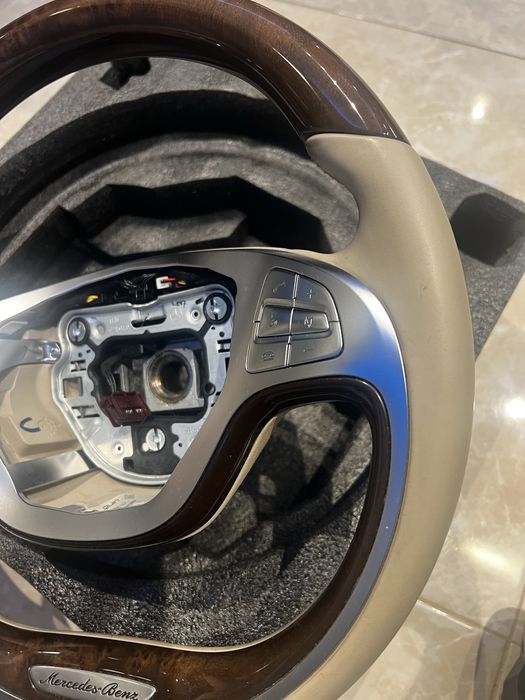 Бежов махагонов волан Mercedes S-class W222