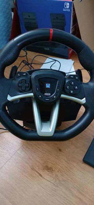 Продавам нинтендо суич волан