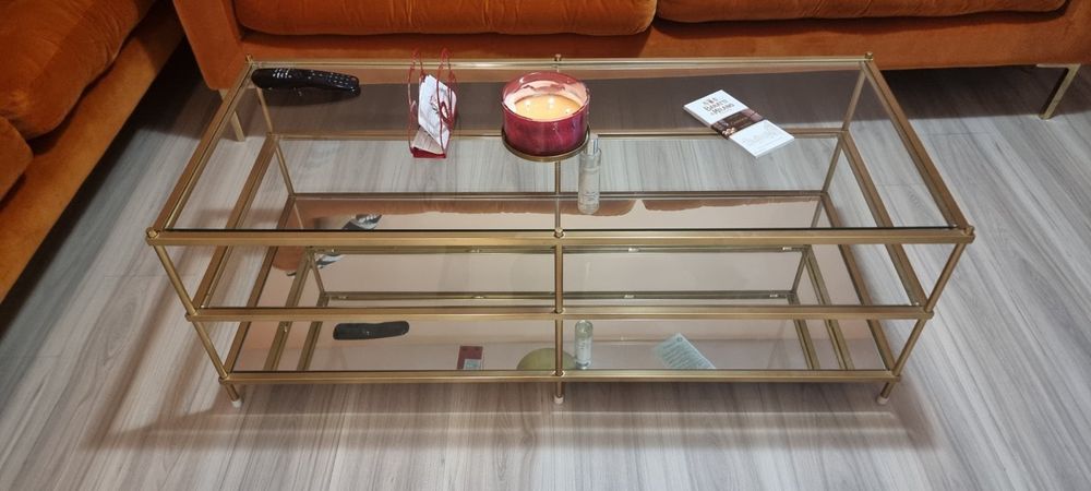 Двойка дивани с гъши пух и холна  масичка