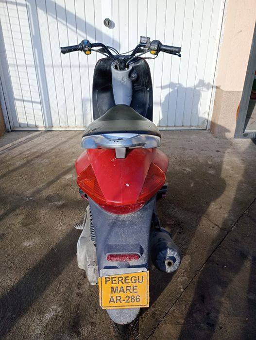 Vând scuter inmatriculat Peugeot