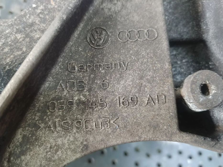 suport accesorii 3.0tdi cas  audi q7 4l  059145169ad