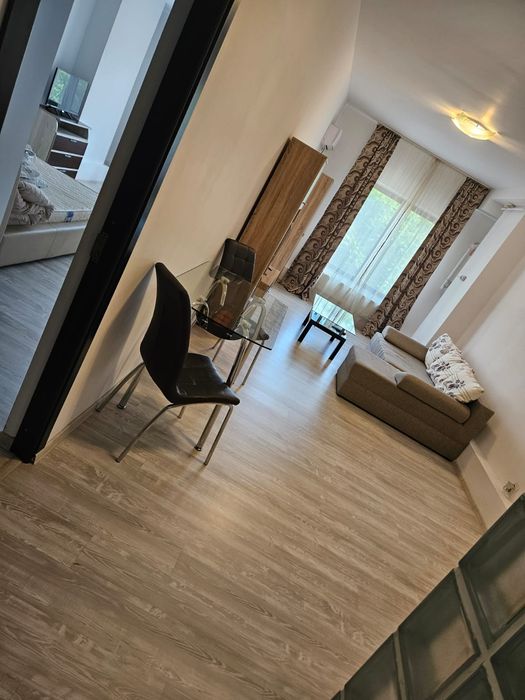 Apartamente  2,3 camere de închiriat pe Bv. Independentei