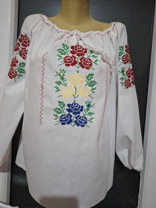 Cămașă  fete stil poular brodata pe pânză  bbc