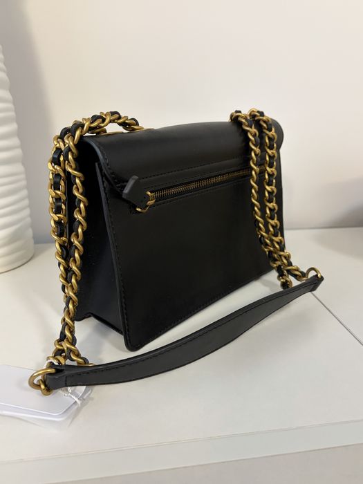 дамска чанта GUESS