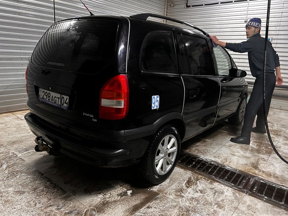 Машина полным на ходу