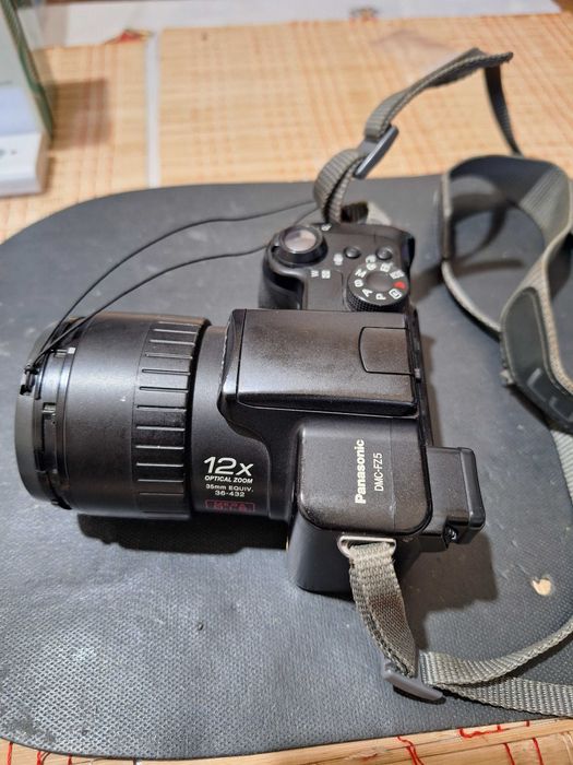 Aparat foto Pansonic in stare perfecta de functionare - Lumix DMC FZ 5 12X