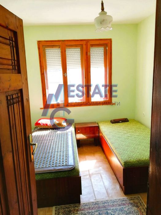 Продава се Къща в с. Миладиновци, Област Ямбол - 475 кв.м за 188 €/кв.м - Снимка #4